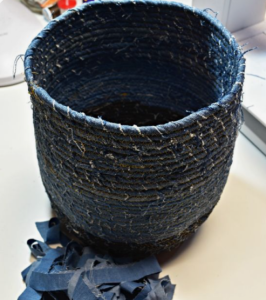 Корзины из переработанного денима